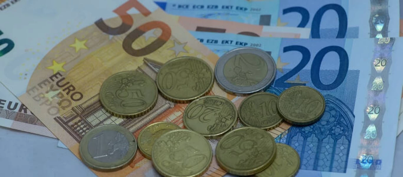 Μεγάλη εβδομάδα «των πληρωμών»: Πότε και πως θα πάρουν οι εργαζόμενοι σε «αναστολή» τα 800 ευρώ